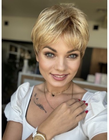 Holly Frosted Vanilla-Peruka z włosów syntetycznych NAH