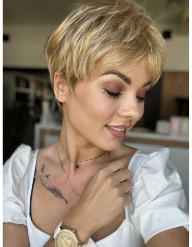 Holly Frosted Vanilla-Peruka z włosów syntetycznych NAH