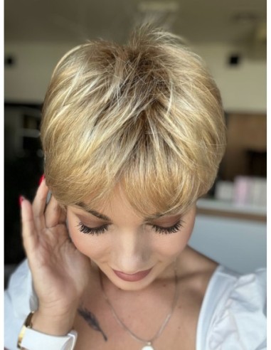 Holly Frosted Vanilla-Peruka z włosów syntetycznych NAH