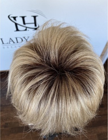 Holly Frosty Cream-Peruka z włosów syntetycznych NAH