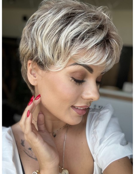 Paula   Frosty Cream-Peruka z włosów syntetycznych NAH