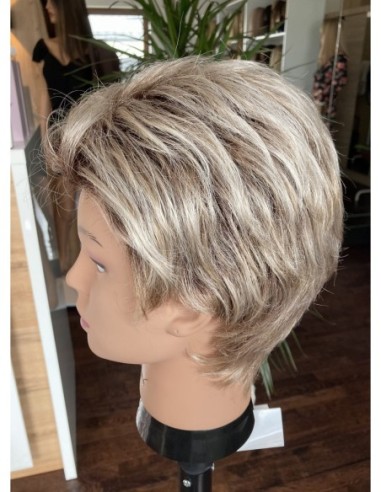 Paula   Frosty Cream-Peruka z włosów syntetycznych NAH