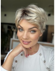 Camila Frosty Cream-Peruka z włosów syntetycznych NAH