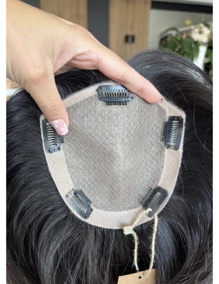 Ina 25cm silk top z grzywką -topper z włosów naturalnych