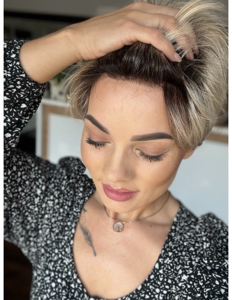 Holly Frosty Cream-Peruka z włosów syntetycznych NAH