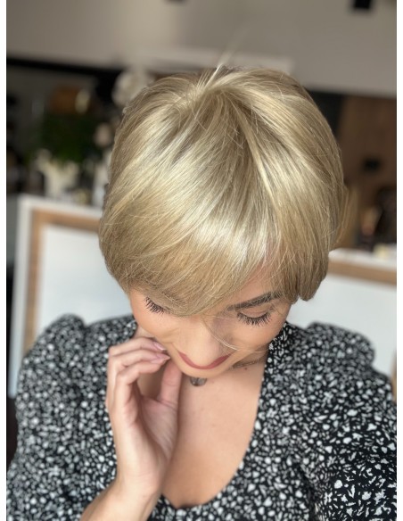 Amber  Spring Honey-Peruka z włosów syntetycznych NAH