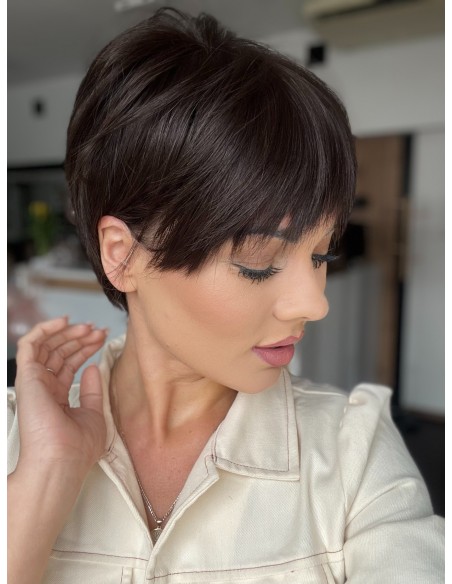 Kris brąz 1B-Krótka peruka z włosów naturalnych  z grzywką