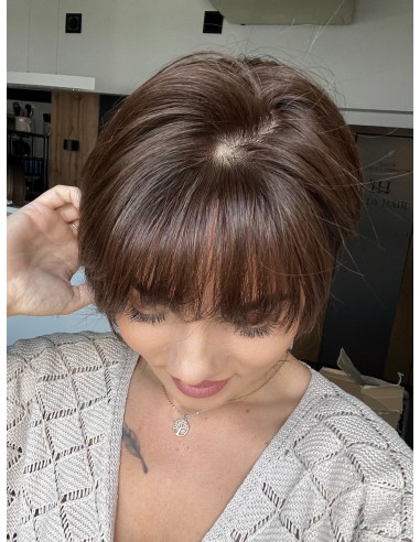 Ila K2 z grzywką+mikroskóra-Krótka peruka z włosów naturalnych