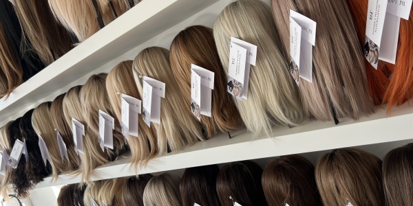 Nowoczesne peruki damskie